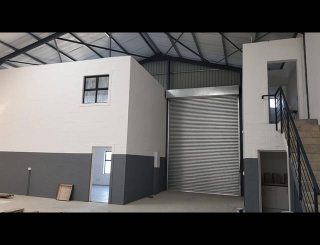1,107M² FACTORY TO LET IN SAXENBURG PARK 2